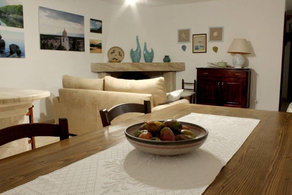 Villa Di Campagna Vicino Al Mare Орозей Екстер'єр фото