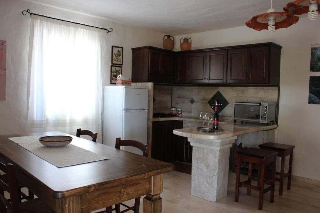 Villa Di Campagna Vicino Al Mare Орозей Екстер'єр фото